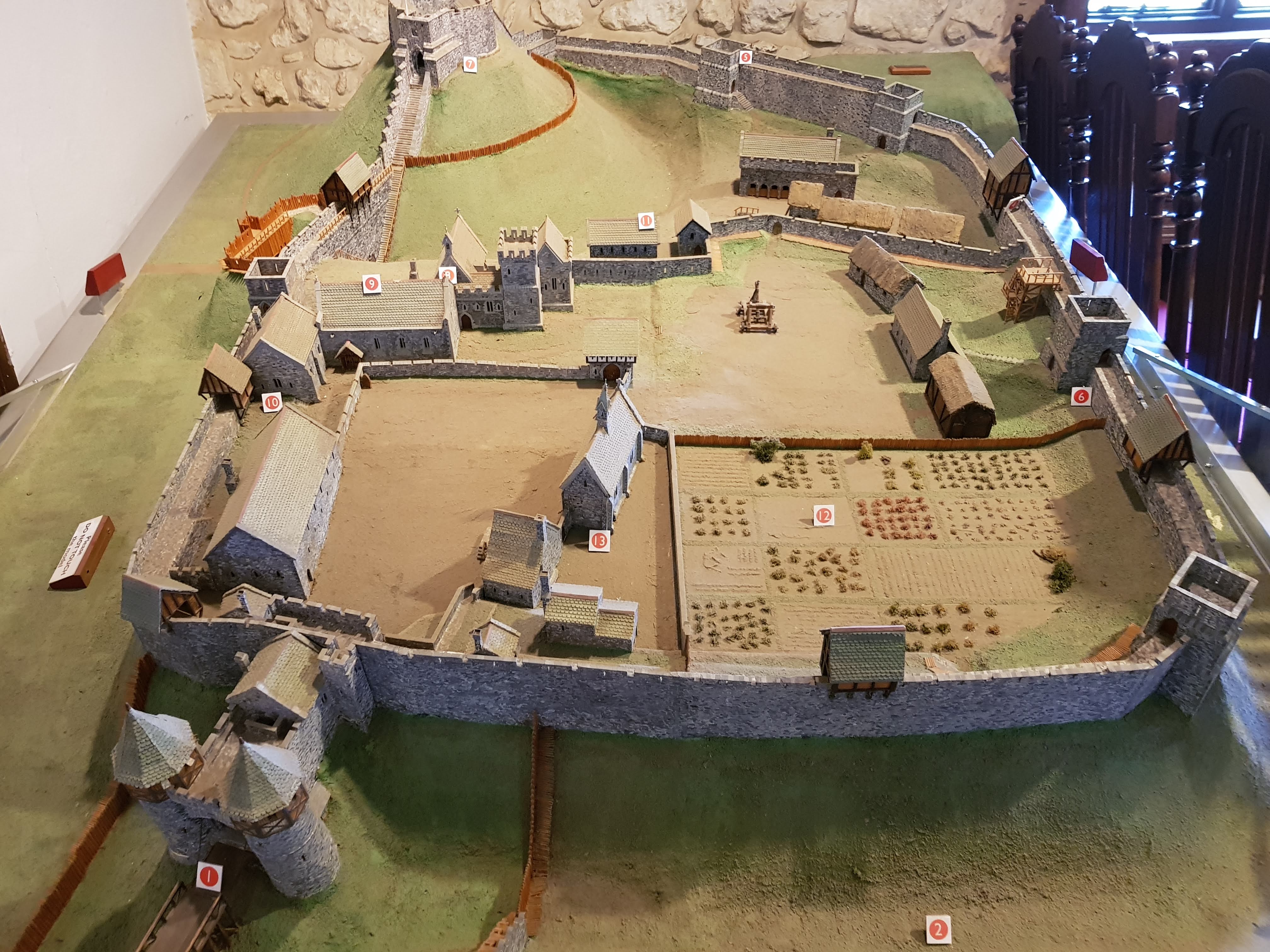 Carisbrooke Castle Image 13