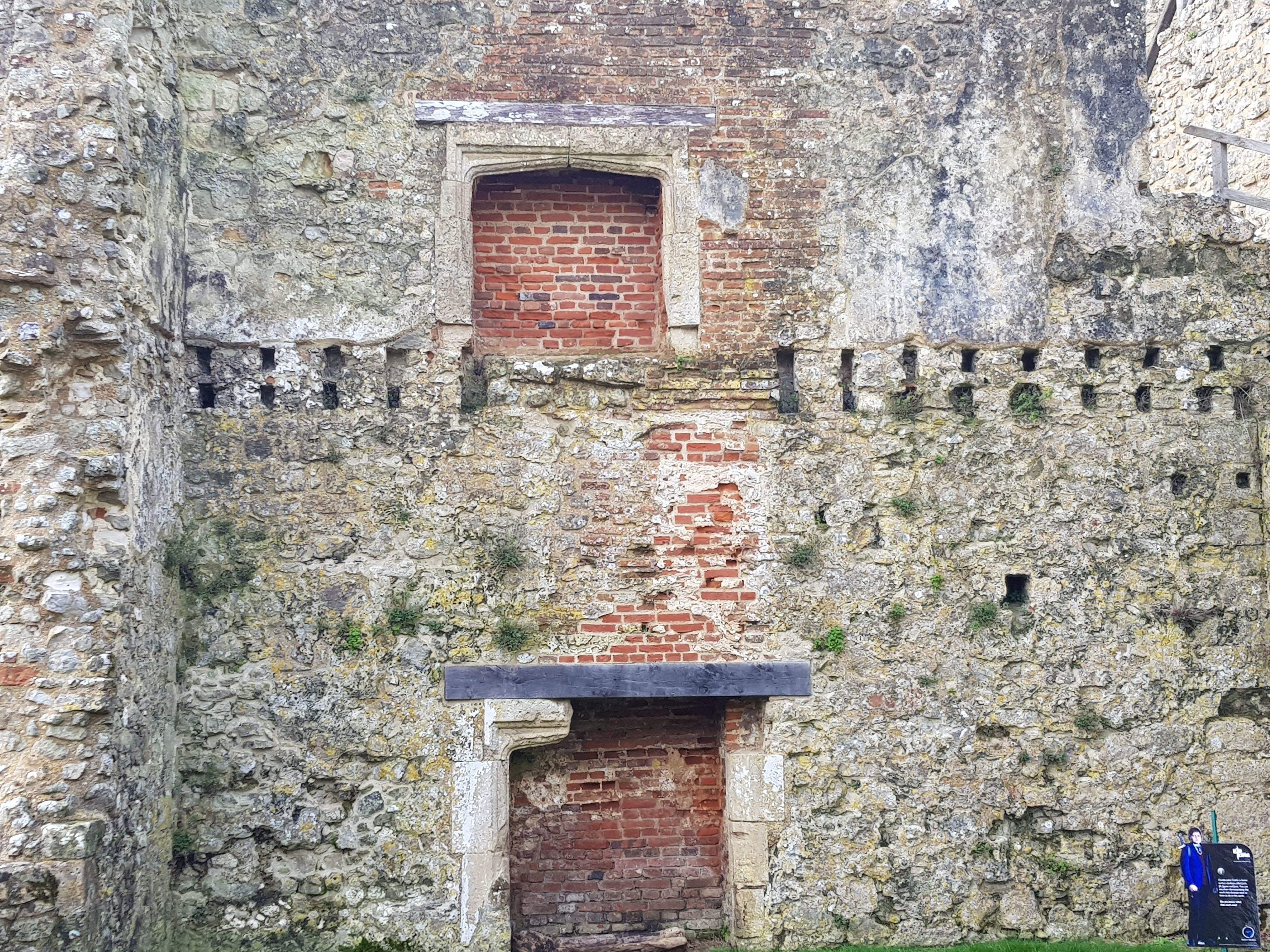 Carisbrooke Castle Image 20
