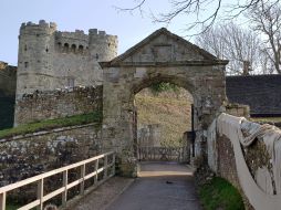 Carisbrooke Castle Image 4